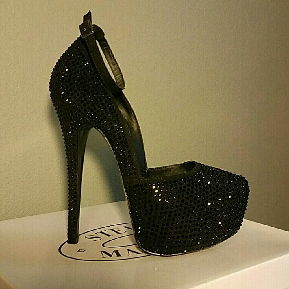 Platform high heel.